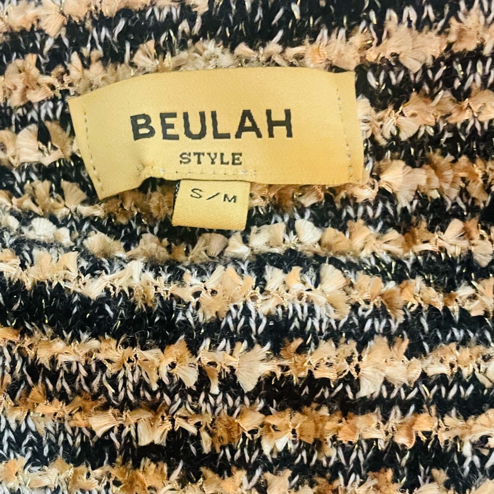 Beulah Style S/M inspired tweed long cardigan. With chain detail & more - Picture 6 of 10